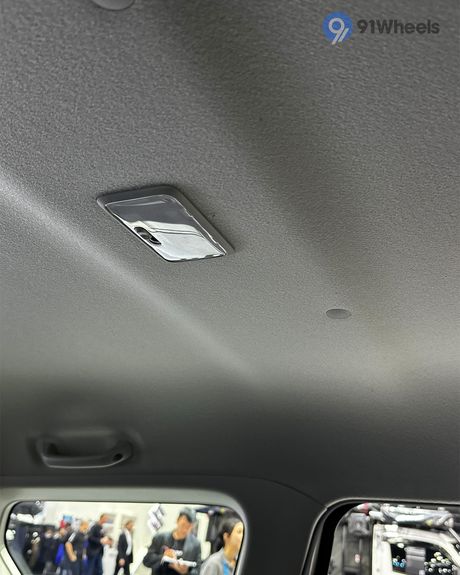 XL7 Rear Row Roof Mounted Cabin Lamps