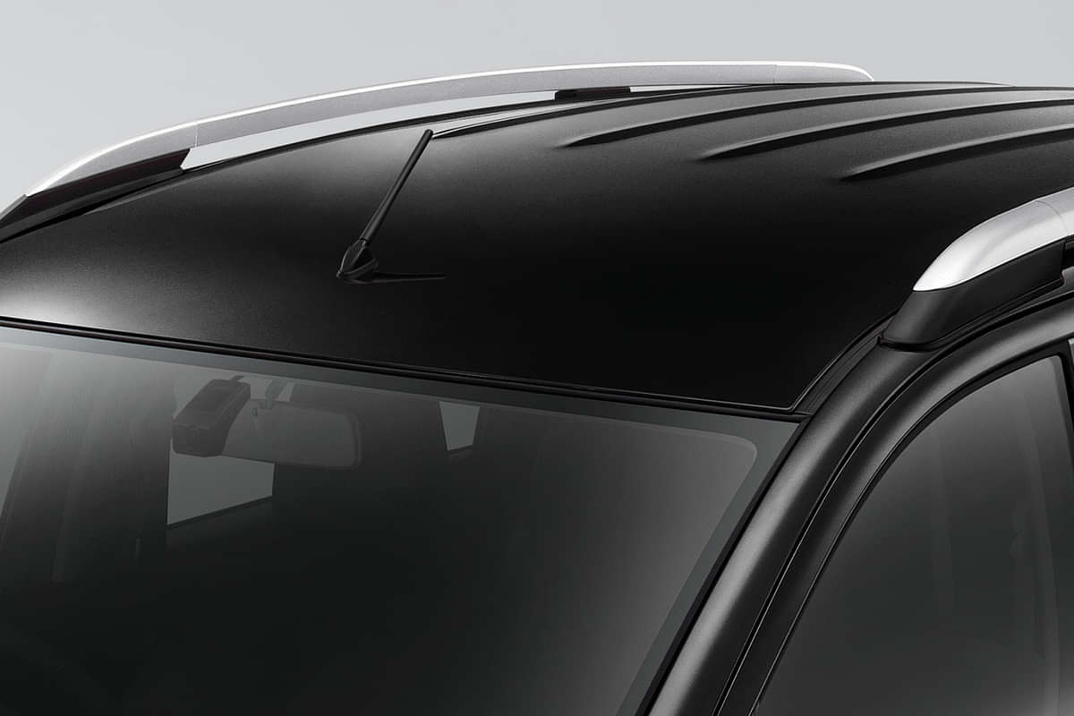 Maruti XL7 Car Roof