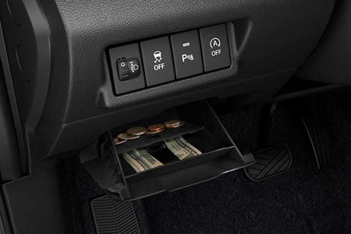 Maruti Suzuki XL7 Dashboard Switches