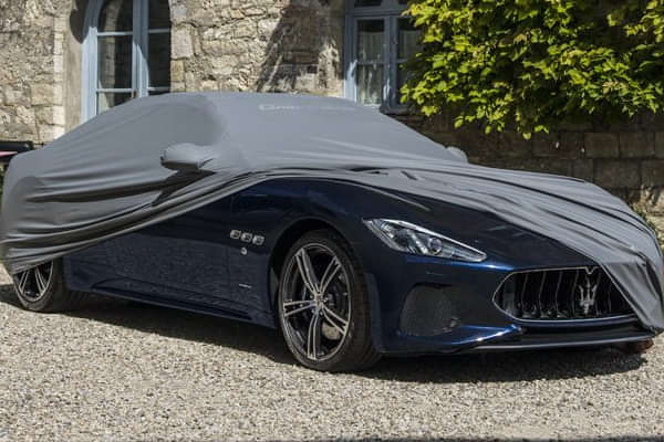 Maserati GranCabrio 2020-2025 Right Front Three Quarter
