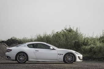 Maserati GranTurismo 2020-2025 Right Side View Maserati GranTurismo 2020-2025 Right Side View