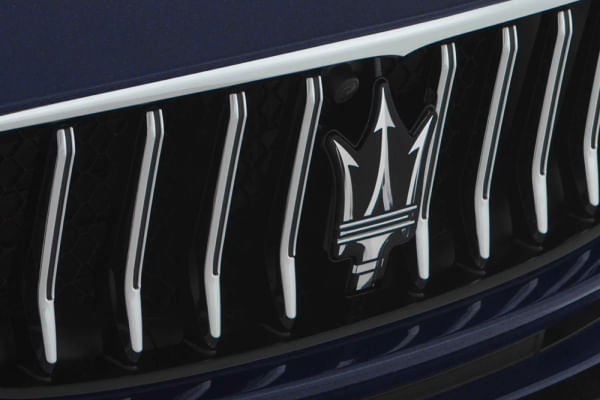 Maserati Quattroporte Grille