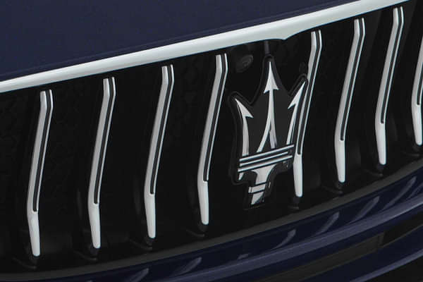 Maserati Quattroporte Grille