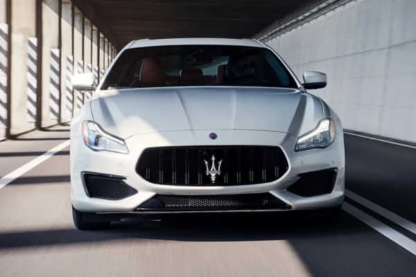 Maserati Quattroporte 2020-2025 Front View Maserati Quattroporte 2020-2025 Front View