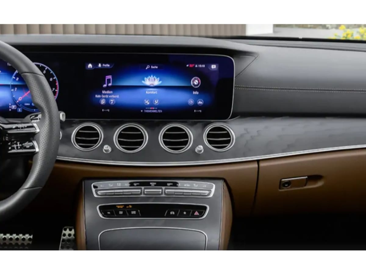 Mercedes-Benz A Class Limousine Front Centre Air Vents Mercedes-Benz A Class Limousine Front Centre Air Vents