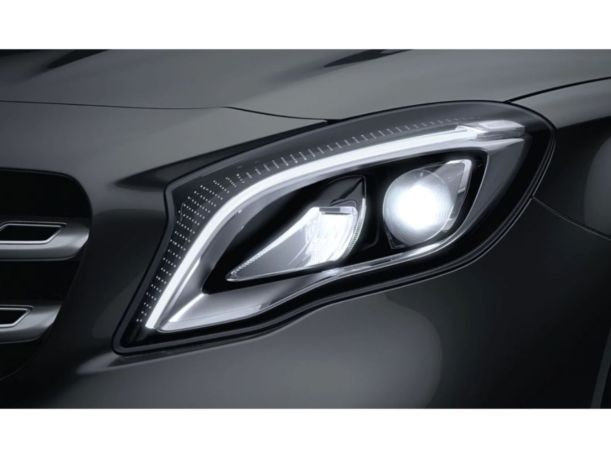 Mercedes-Benz A Class Limousine Headlight