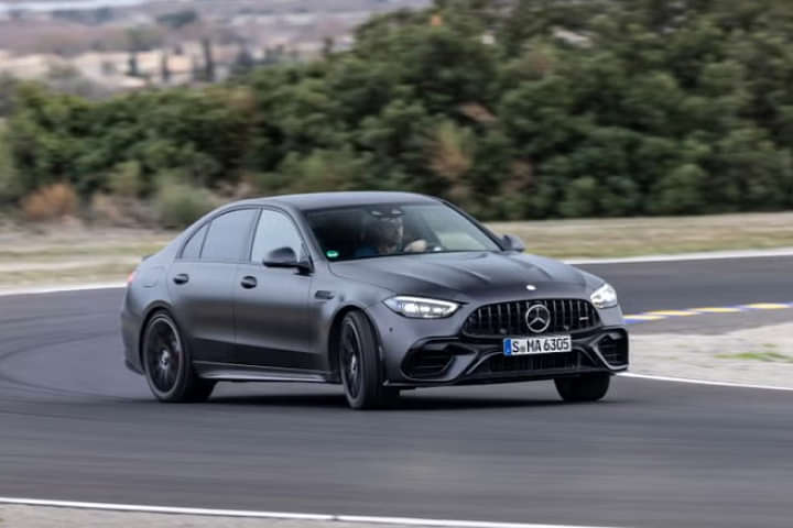 Mercedes-Benz AMG C 63 SE Performance Cornering Shot