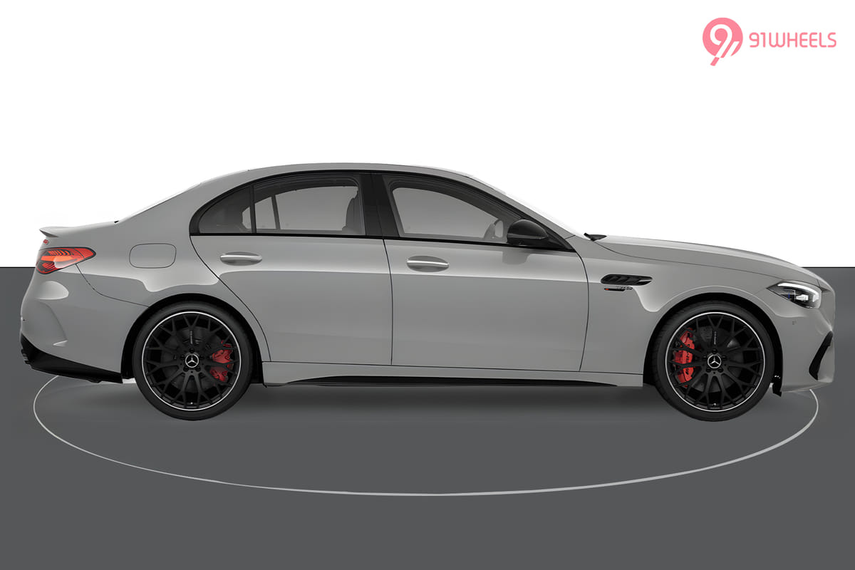 Mercedes-Benz AMG C 63 S E Performance Right Side View Mercedes-Benz AMG C 63 S E Performance Right Side View