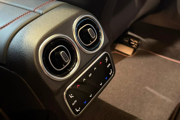 Mercedes-Benz AMG C 63 S E Performance Rear Row Air Vent Mercedes-Benz AMG C 63 S E Performance Rear Row Air Vent