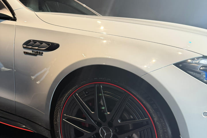 Mercedes-Benz AMG C 63 S E Performance Front Fender Mercedes-Benz AMG C 63 S E Performance Front Fender