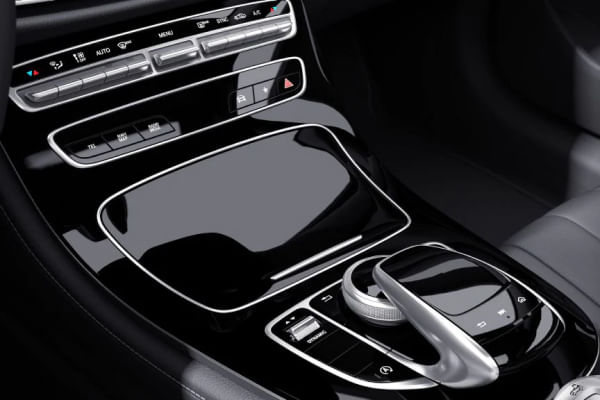 Mercedes-Benz AMG E 53 Cabriolet  2023-2025 USB Port/Power Socket/Wireless Charging