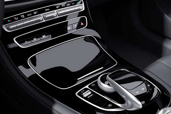 Mercedes-Benz AMG E 53 Cabriolet USB Port/Power Socket/Wireless Charging