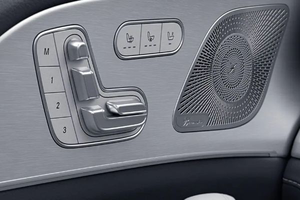 Mercedes-Benz AMG GLE 63 S 2021-2024 Central Dashboard - Top Storage/Speaker
