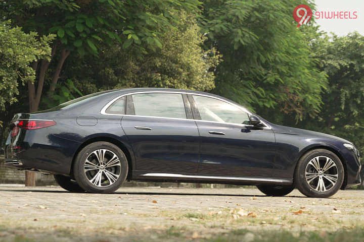 Mercedes-Benz E-Class Right Side View