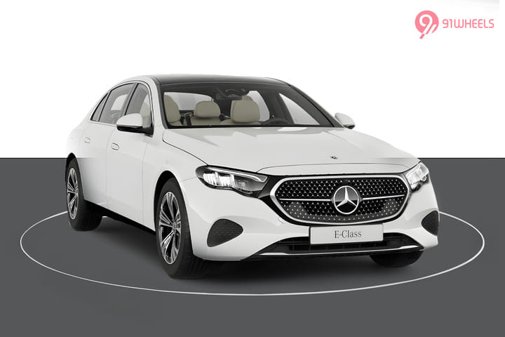 Mercedes-Benz E-Class Right Front Three Quarter