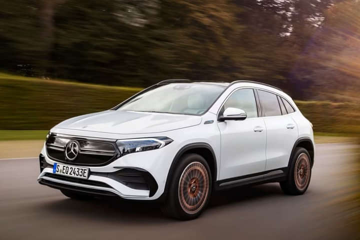 Mercedes-Benz EQA Left Front Three Quarter