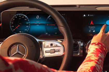 Mercedes-Benz EQB 300 4MATIC Steering Wheel