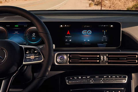 Mercedes-Benz EQC Steering Controls Image