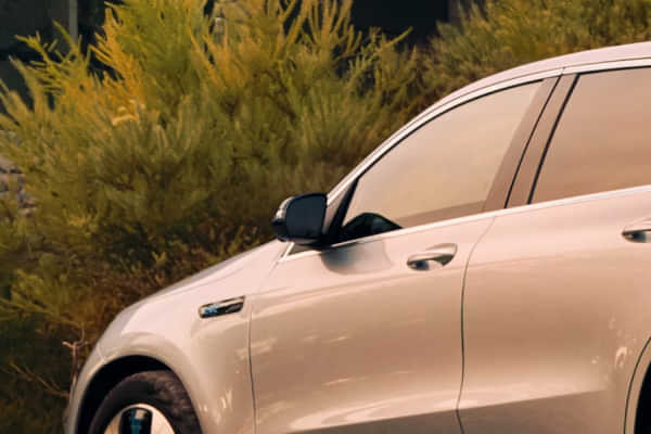 Mercedes-Benz EQC 2021-2024 Side Profile Mercedes-Benz EQC 2021-2024 Side Profile
