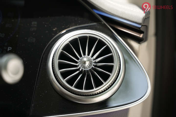 Mercedes-Benz EQS SUV EV Right Side Air Vents
