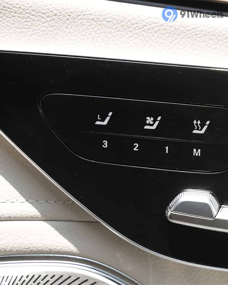 Dashboard & Front Cabin - 9