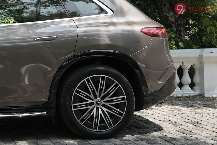 Mercedes-Benz EQS SUV EV Rear Fender