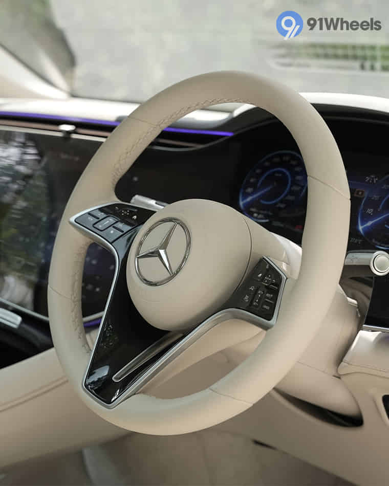 Dashboard & Front Cabin - 3