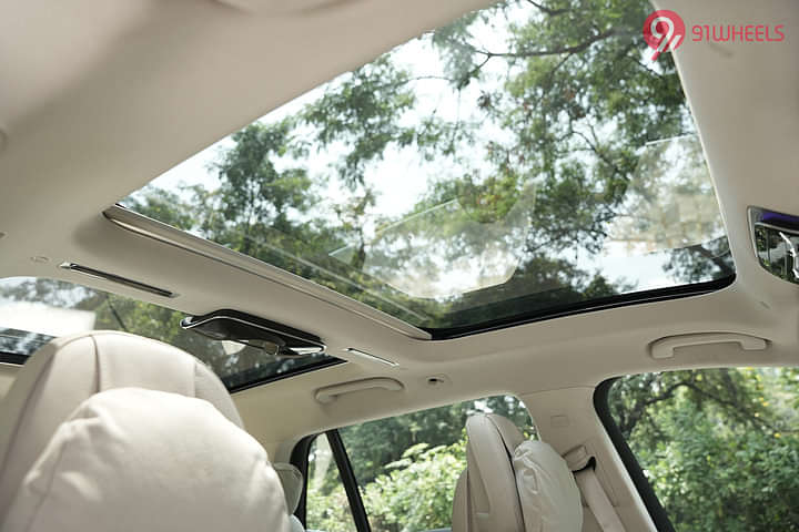 Mercedes-Benz EQS SUV EV Cabin Roof