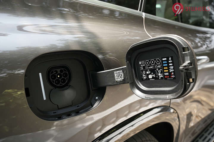 Mercedes-Benz EQS SUV EV Charging Outlet