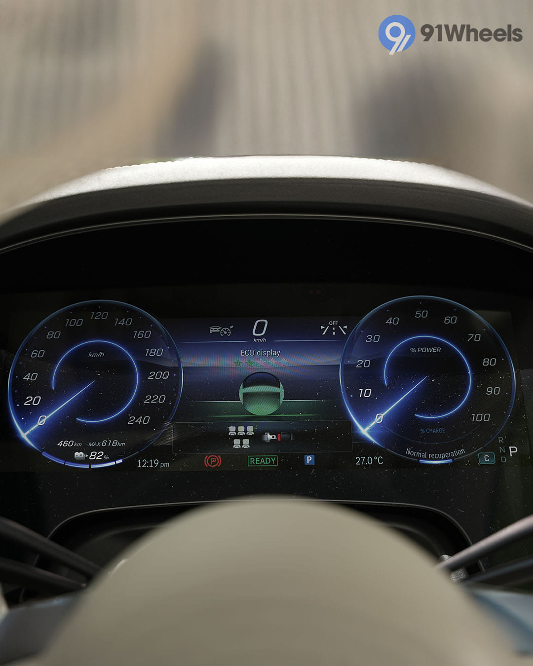 Dashboard & Front Cabin - 5