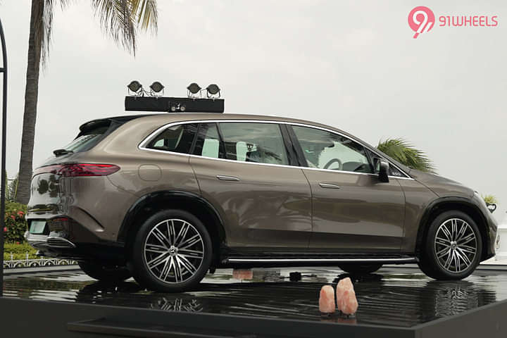 Mercedes-Benz EQS SUV EV Right Side View