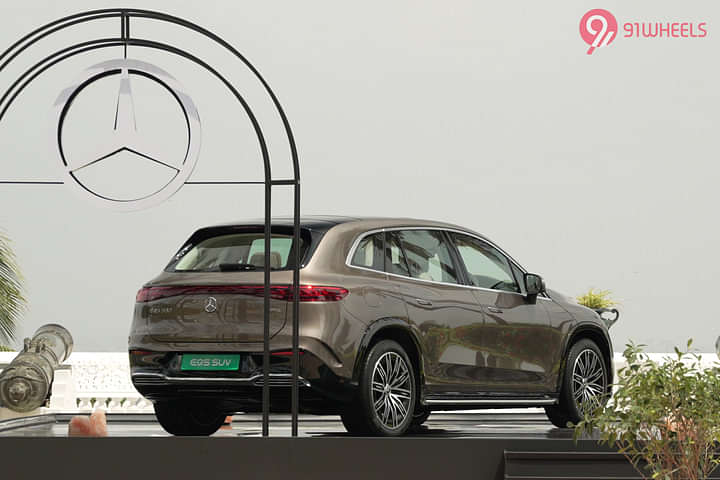 Mercedes-Benz EQS SUV EV Right Rear Three Quarter