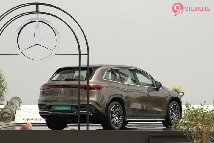 Mercedes-Benz EQS SUV EV Right Rear Three Quarter