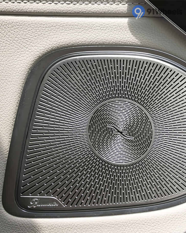 Infotainment & Charging - 2