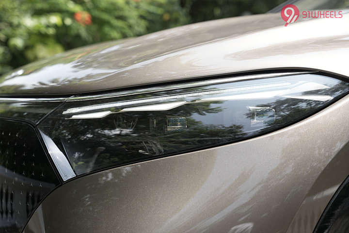Mercedes-Benz EQS SUV EV Headlight