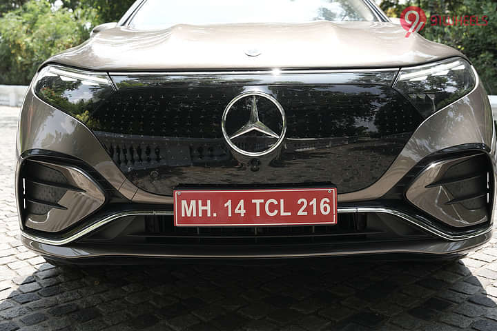 Mercedes-Benz EQS SUV EV Grille