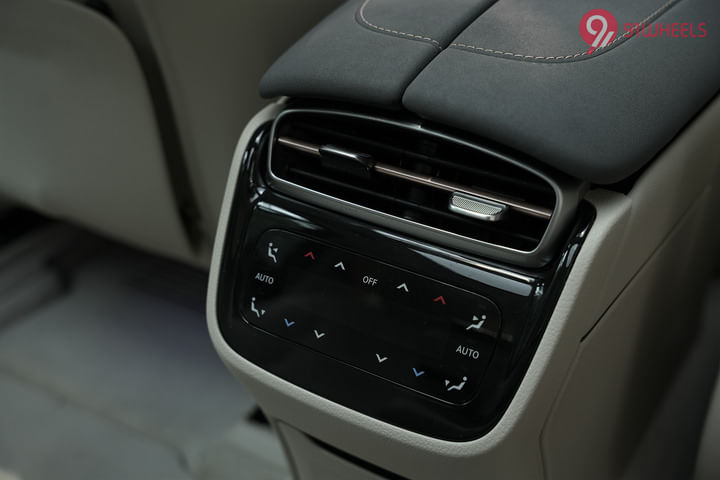 Mercedes-Benz EQS SUV EV Rear Row Air Vent