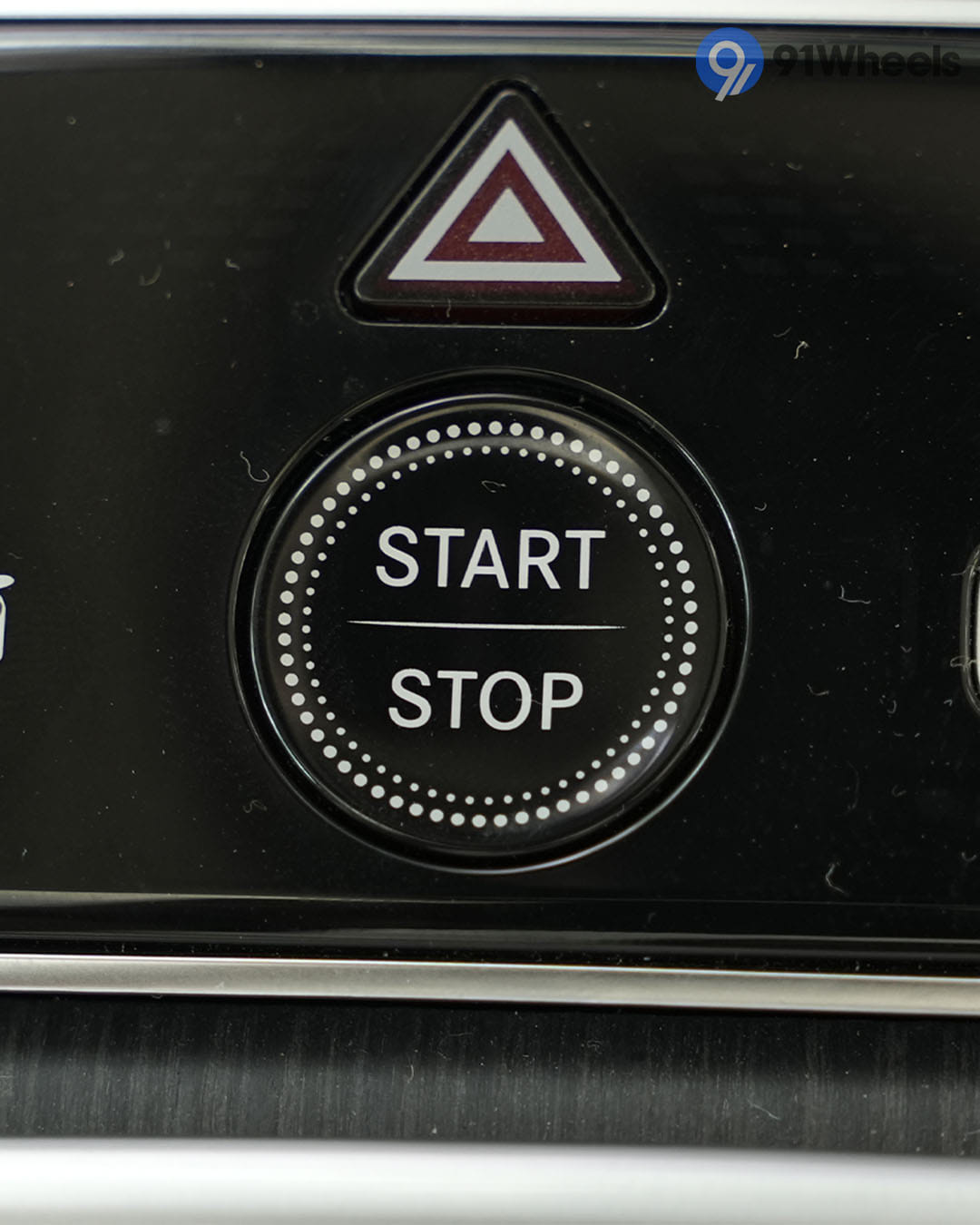 Dashboard & Front Cabin - 12