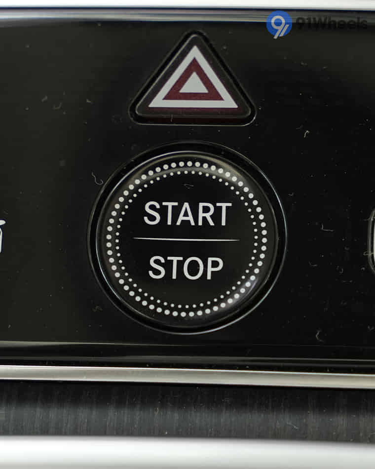 Dashboard & Front Cabin - 12