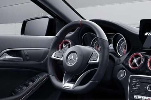 Mercedes-Benz GLA 220d Steering Wheel