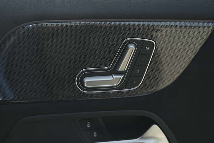 Mercedes-Benz GLA Seat Adjustment for Driver