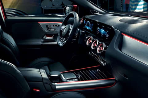 Mercedes-Benz GLA 200d AMG Line 4Matic Dashboard