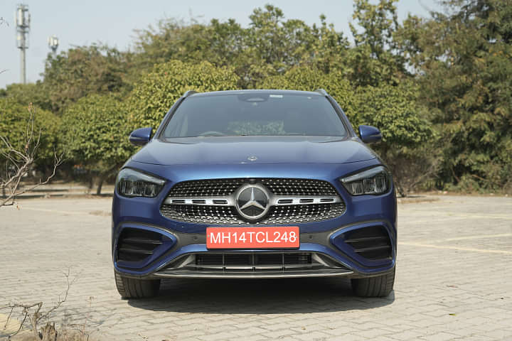 Mercedes-Benz GLA Front View