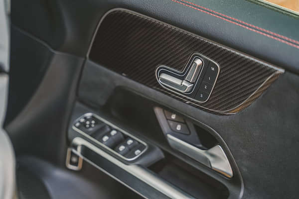 Mercedes-Benz GLB Outer Rear View Mirror ORVM Controls