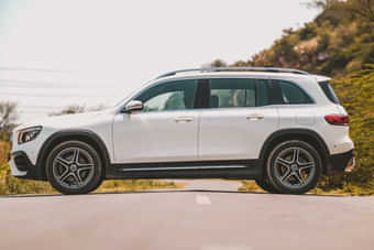 Mercedes-Benz GLB 2022-2025 Left Side View Mercedes-Benz GLB 2022-2025 Left Side View