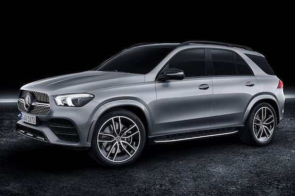 Mercedes-Benz GLE-Class Left Front Three Quarter