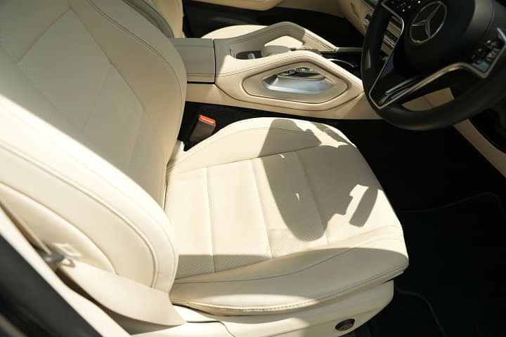 Mercedes-Benz GLS Front Row Seats