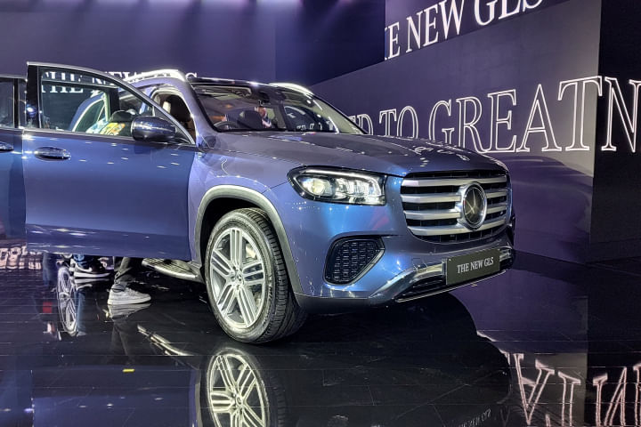 Mercedes-Benz GLS Right Front Three Quarter