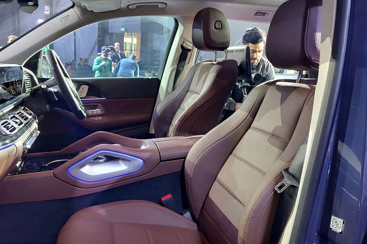Mercedes-Benz GLS Front Row Seats