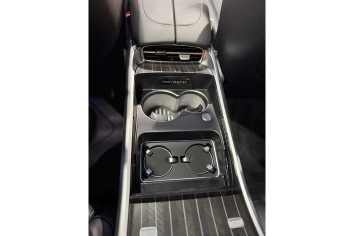 Mercedes-Benz Maybach EQS SUV EV Cup Holders